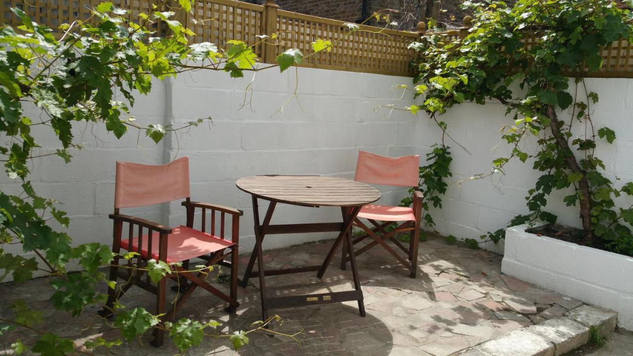 Victorian Property Apartment London Exterior photo
