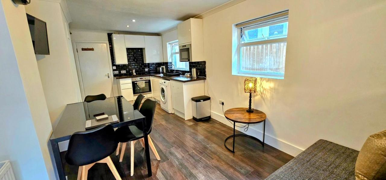 Victorian Property Apartment London Exterior photo